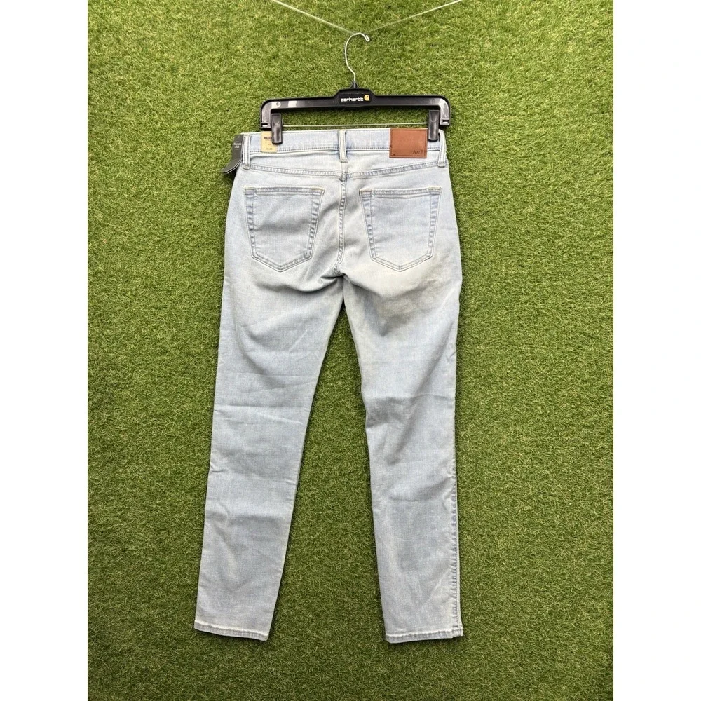 Abercrombie & Fitch Jeans Mens 29x30 Felix Super Slim Light Wash Denim NWT
